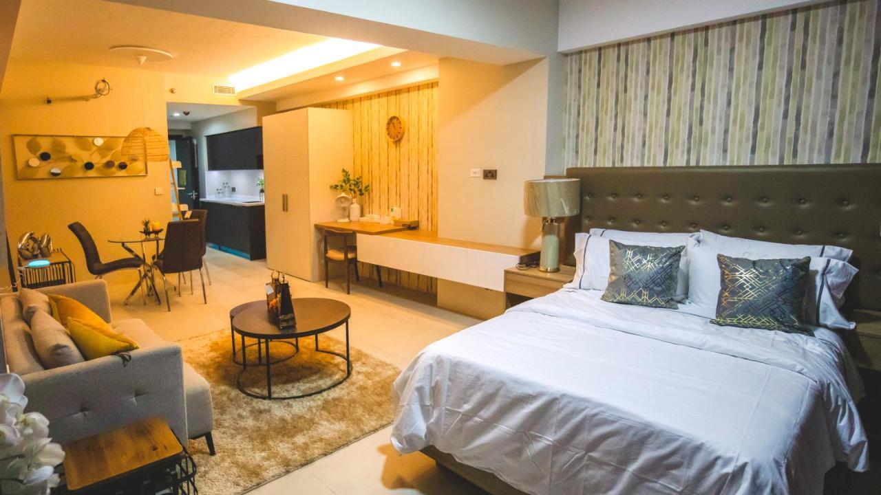 Aeon Suites Staycation Managed By Aria Hotel Davao Exterior photo