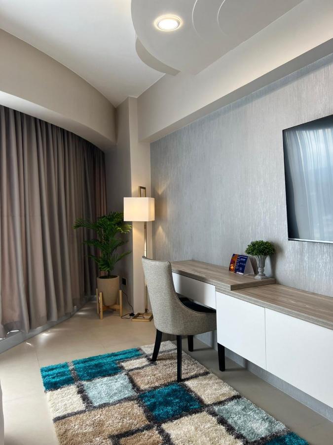 Aeon Suites Staycation Managed By Aria Hotel Davao Exterior photo